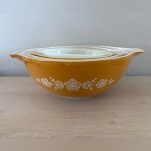 Vintage Pyrex Butterfly Gold Cinderella Mixing Bowl set 441 442 443 444